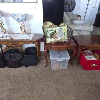 #60016 • 3 Wooden Tables

