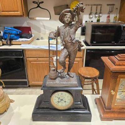 #60832 • Vintage Cast Iron Statue Mantel Clock
