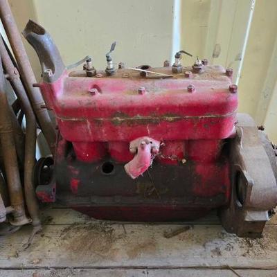 #2524 • Classic Car Motor
