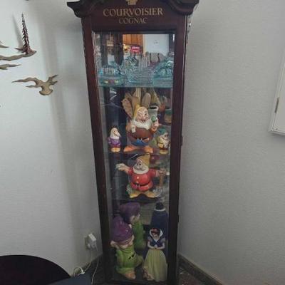 #60562 • Snow White Statues and Easter Glass
