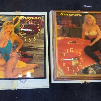 #10046 • (2) Vinatge Snap-on Wall Clocks
