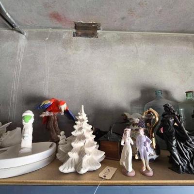 #13524 • Ceramic Statues Glass vases Glass parrot figure & more
