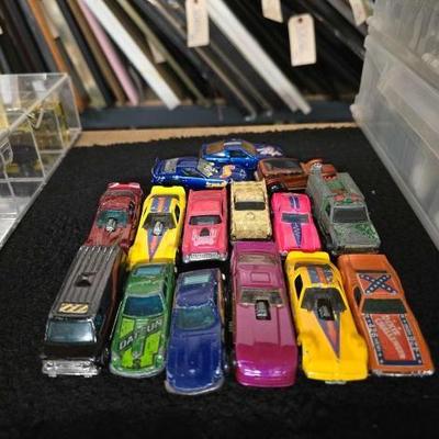 #10718 • (15) Vintage Hot Wheels
