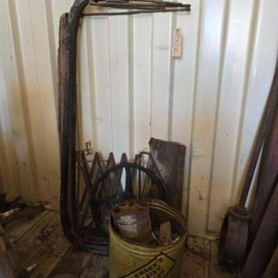 #2520 • Classic Car Parts
