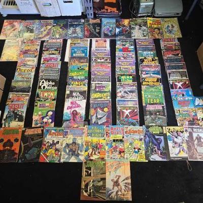 #10466 • (100) Comic Books
