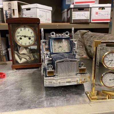 #20720 • 3 Clocks
