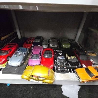 #10762 • Model Car Collection
