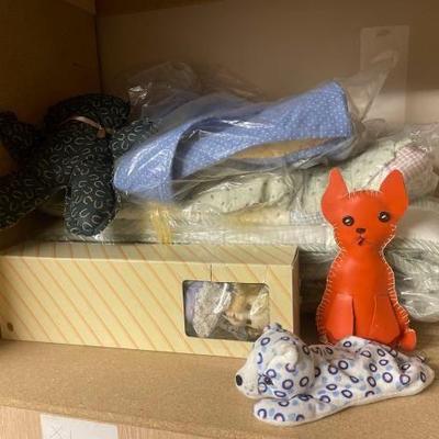 #50098 • Doll Stuffed Animals and Quilts
