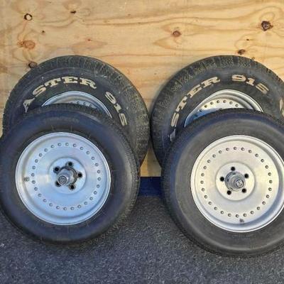 #22120 • 4 Wheels
