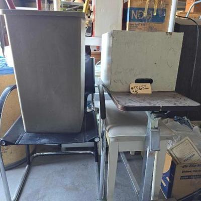 #13652 • Chair Trash can Broom dustpan Plunger Rolling table & more

