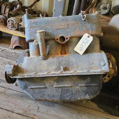 #2514 • Classic Car Motor

