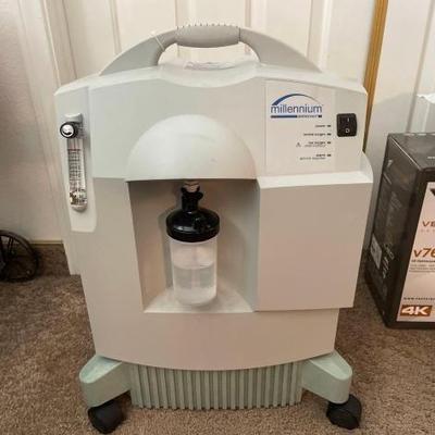 #60104 • Millennium Respironics Oxygen Machine

