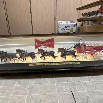 #50546 • Budweiser World Champion Clydesdale Team decor Light
