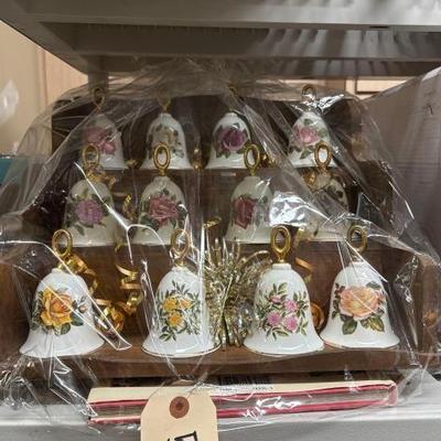 #50504 • China Bell Set
