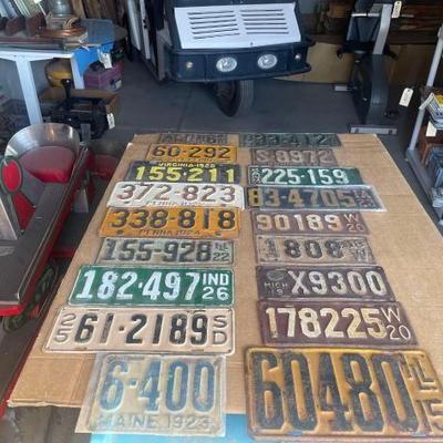 #6560 • 19 License Plates

