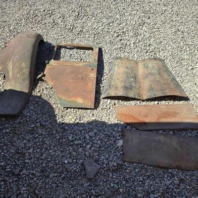 #2500 • 5 Classic Car Parts
