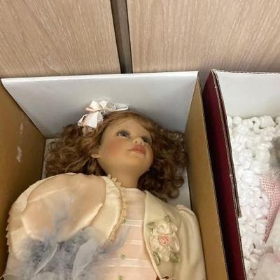 #50014 • 4 Porcelain Dolls
