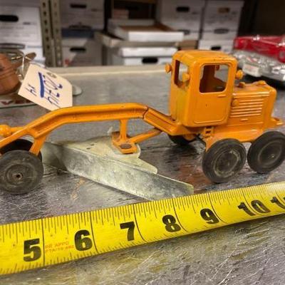 #20728 • Metal Toy Grader

