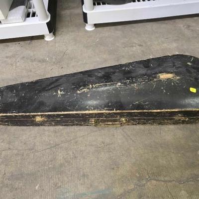 #1982 • Wooden Violin Case

