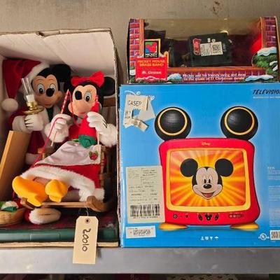 #20010 • Mickey mouse and mini mouse christmas decorations
