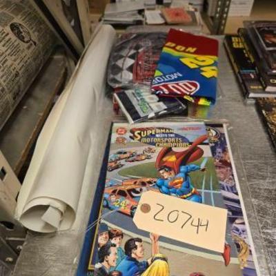 #20744 • Superman meets the Motorsports Champions Comic Book

