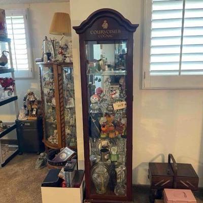 #60068 • Courvoisier Cognac Display Case
