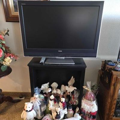 #60538 • 42"Toshiba Regza TV with Remote and TV Stand
