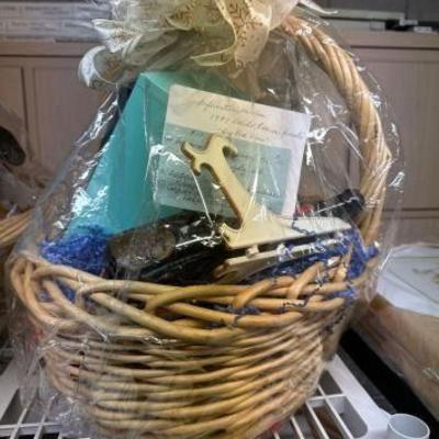 #50502 • Vintage Wine Gift Basket
