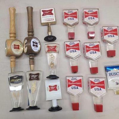 #1076 • (15) Beer Tap Handles
