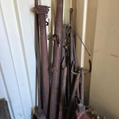 #2522 • Classic Car Parts

