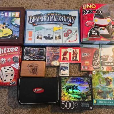 #60604 • Board Games, Puzzles, Video Games, Decks of Cards
