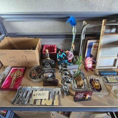 #13520 • Miscellaneous Nic-Nac Lot
