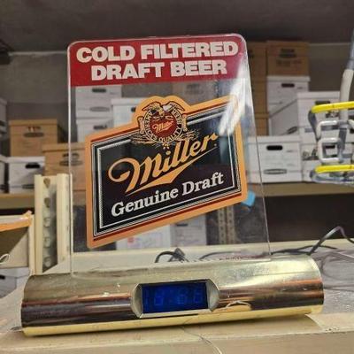 #20738 • Miller Lite Genuine draft Cold Filter Draft Beer Clock
