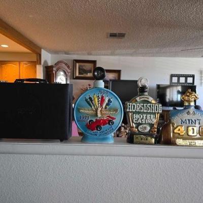 #60046 • Five Star Poker Set with Case and 3 Decaturs
