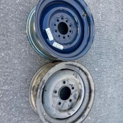 #22166 • Two different wheels
