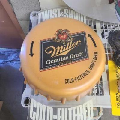 #1000 • Miller Genuine Draft Bottle Cap Twist & Shout Beer S...
