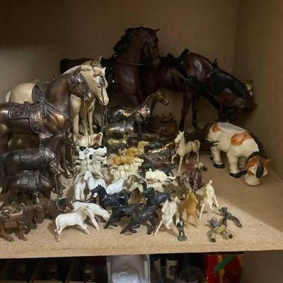 #50126 • Horse Figurines
