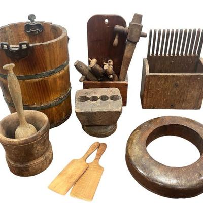 SCollection Primitive Wood Articles, Molds