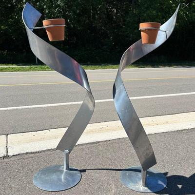 Post Modern Spiral Garden Planter Holders