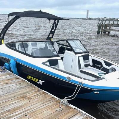 Twin Engine inboard YAMAHA WAKE BOAT with 22 hours. one owner