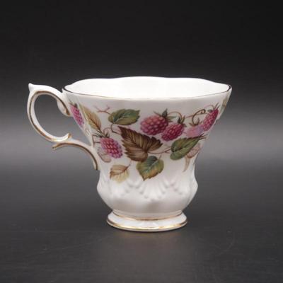 Vintage Royal Albert Bone China Dorset Pattern Tea Cup