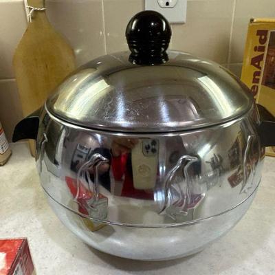 Vintage West Bend Penguin Hot & Cold server