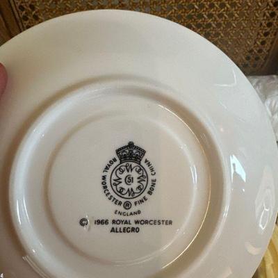 1966 Royal Worcester Allegro - 8 saucers