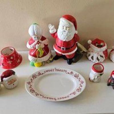 PPP098-Amazing Assortment Of Ceramic Santa's 