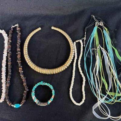PPP268- Assorted Costume Necklaces