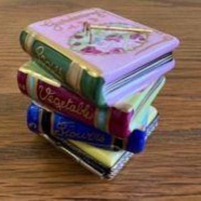 PPP151- Collectible Atelier De Limoges France Gardening 123 Books Trinket Box
