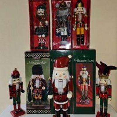 PPP043-Colorful Collection Of Wooden Nutcrackers