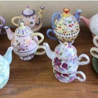 PPP244 - Collection of Tandem Teapot/Teacup Combinations