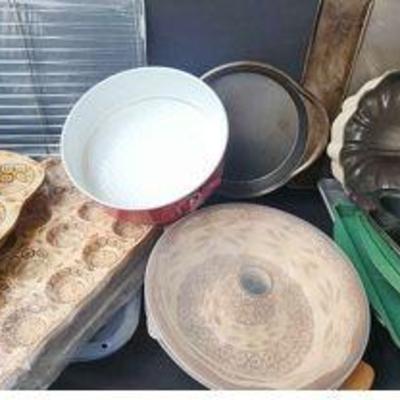 PPP183- Assorted Bakeware