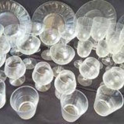 PPP220 - Assorted Clear Glassware 